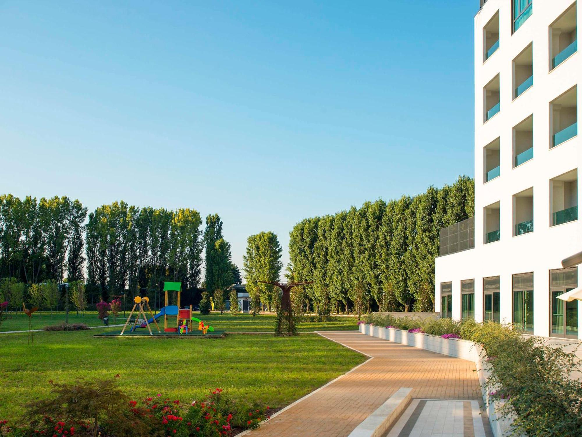 Ibis Styles Milano Est Settala Hotel Kültér fotó
